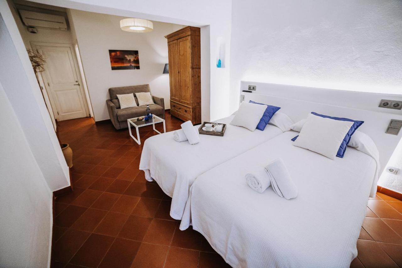 Petit Hotel 5 Fars (Adults Only) Ciutadella  Exteriör bild